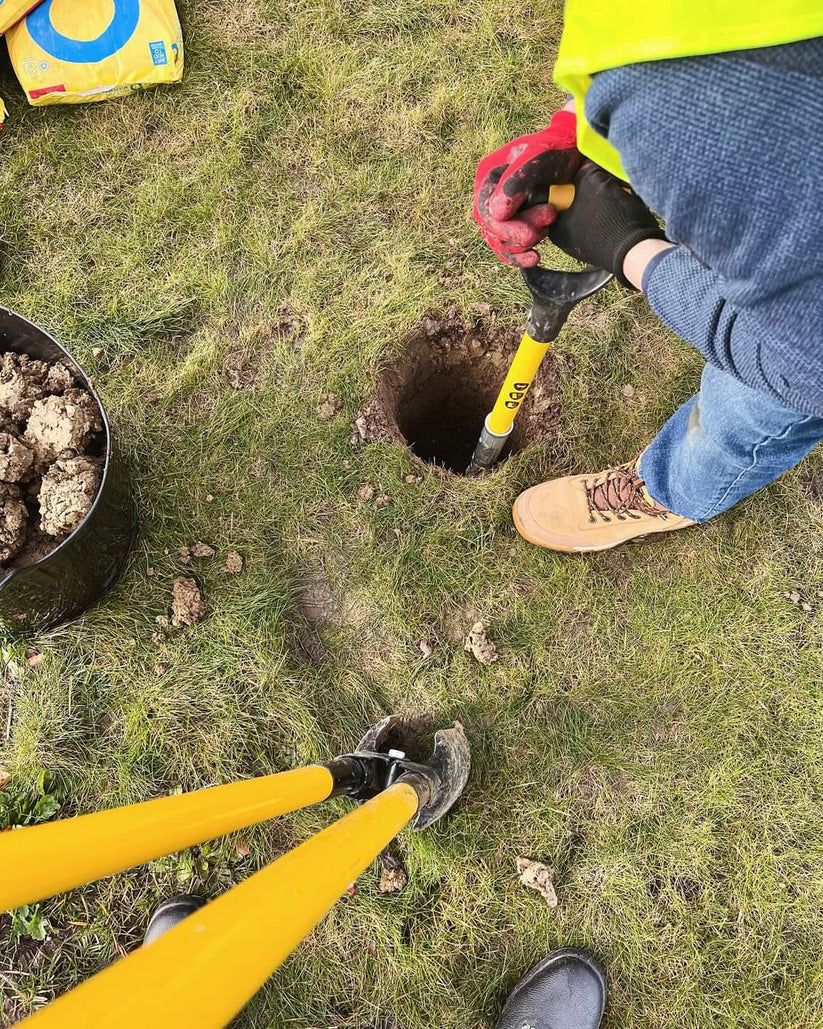 A Step-by-Step Guide to Installing an Aluminium Post Sign with Postcrete and Hole Diggers